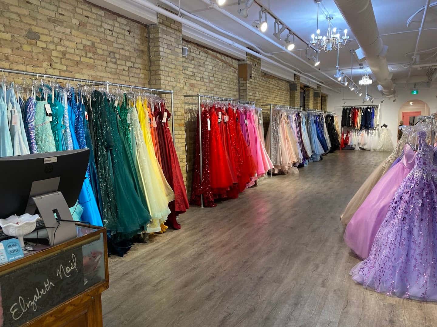Elizabeth Noel — Retail & Boutiques photo 3 of 3