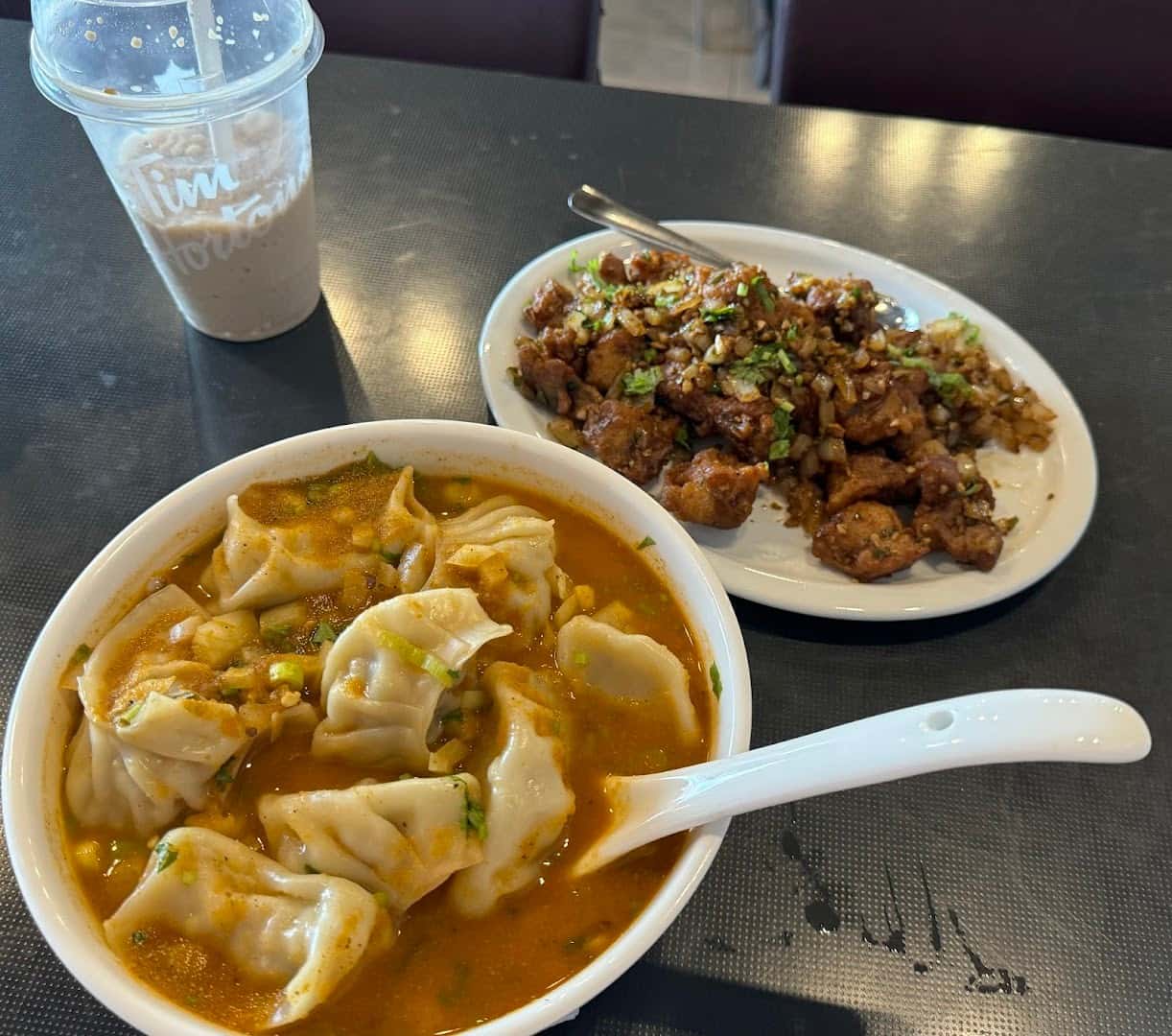 Mama's Hakka & MoMo — Restaurants photo 3 of 4