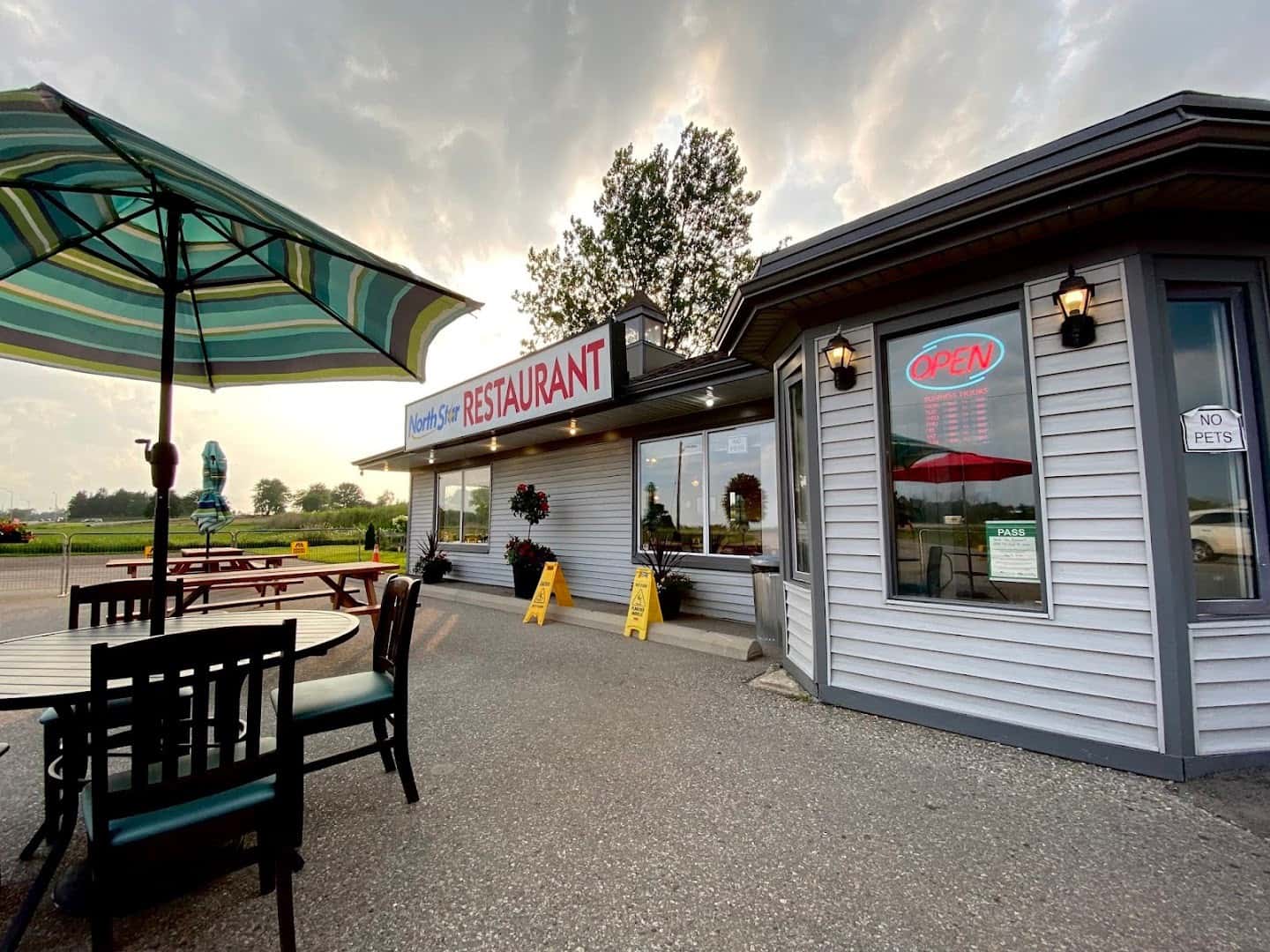 North Star Restaurant — Restaurants photo 1 of 5