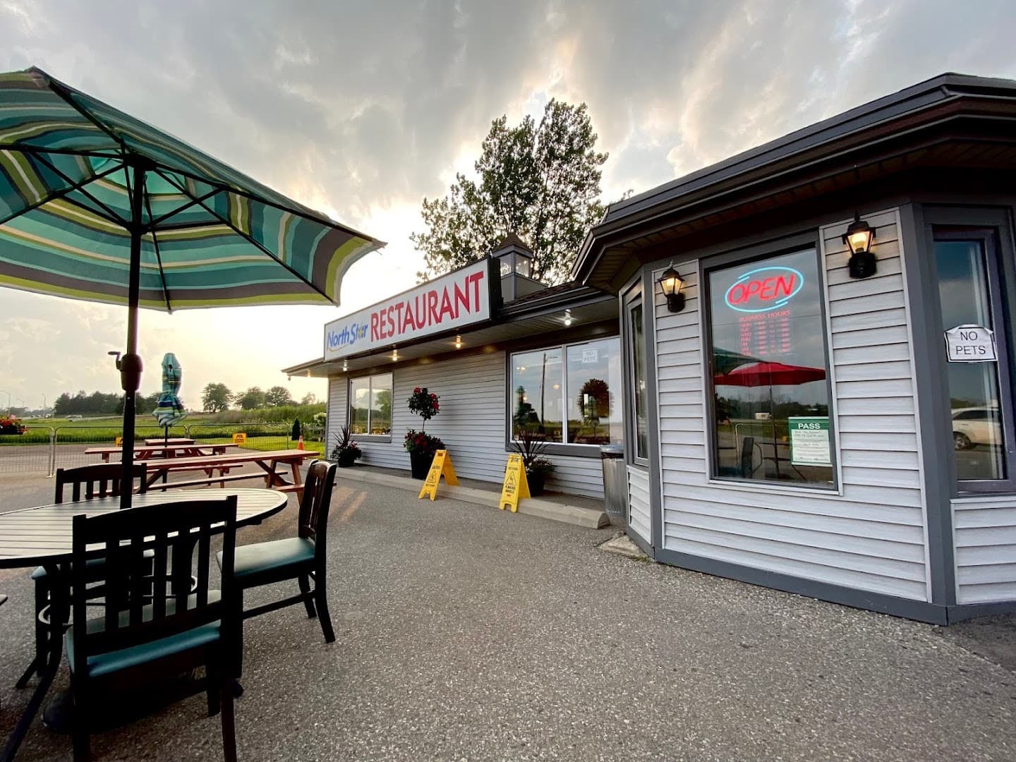 North Star Restaurant — Restaurants photo 1 of 5