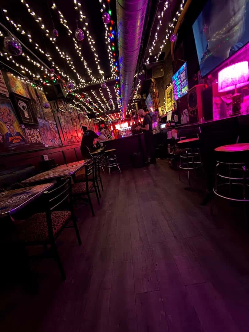 Holy Diver — Bars & Breweries photo 3 of 4