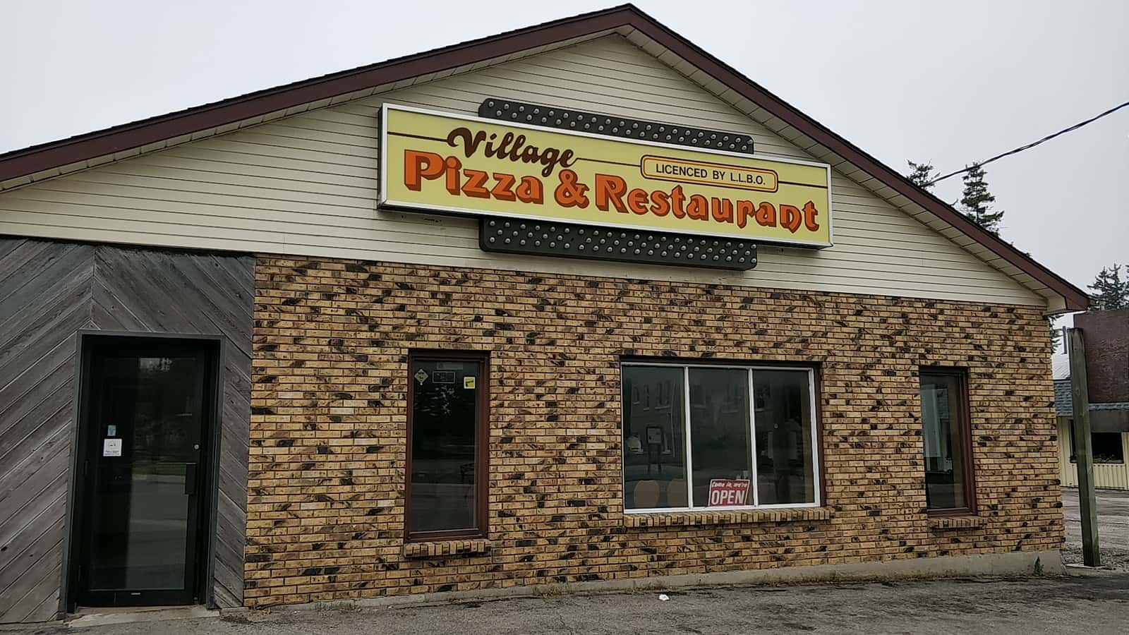 Village Pizza — Restaurants photo 1 of 5