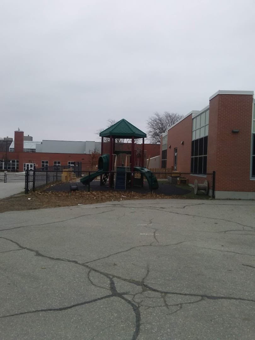 Family Centre Carling-Thames — Family Fun & Recreation photo 1 of 4