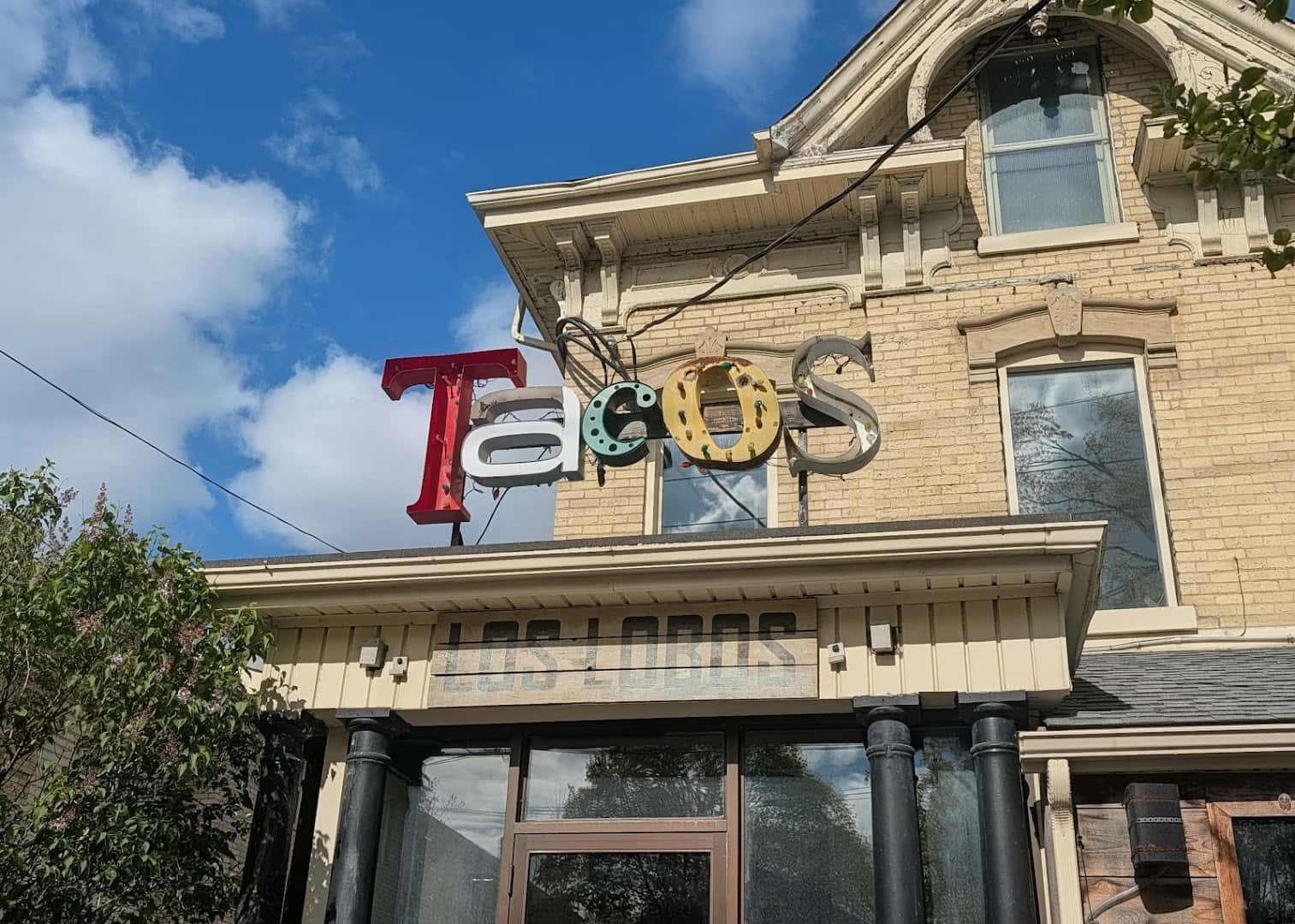 Los Lobos — Restaurants photo 1 of 5