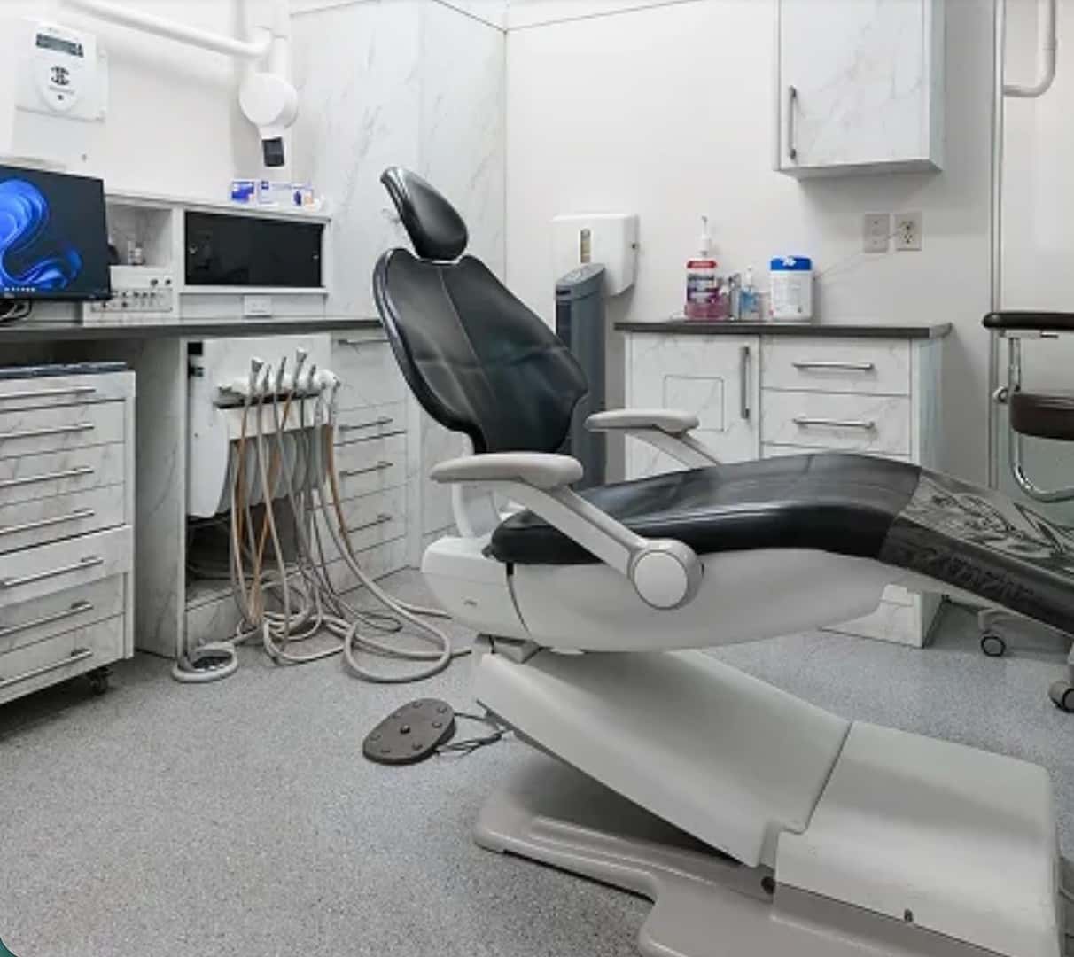White Oaks Mall Dental — Dentists photo 3 of 5