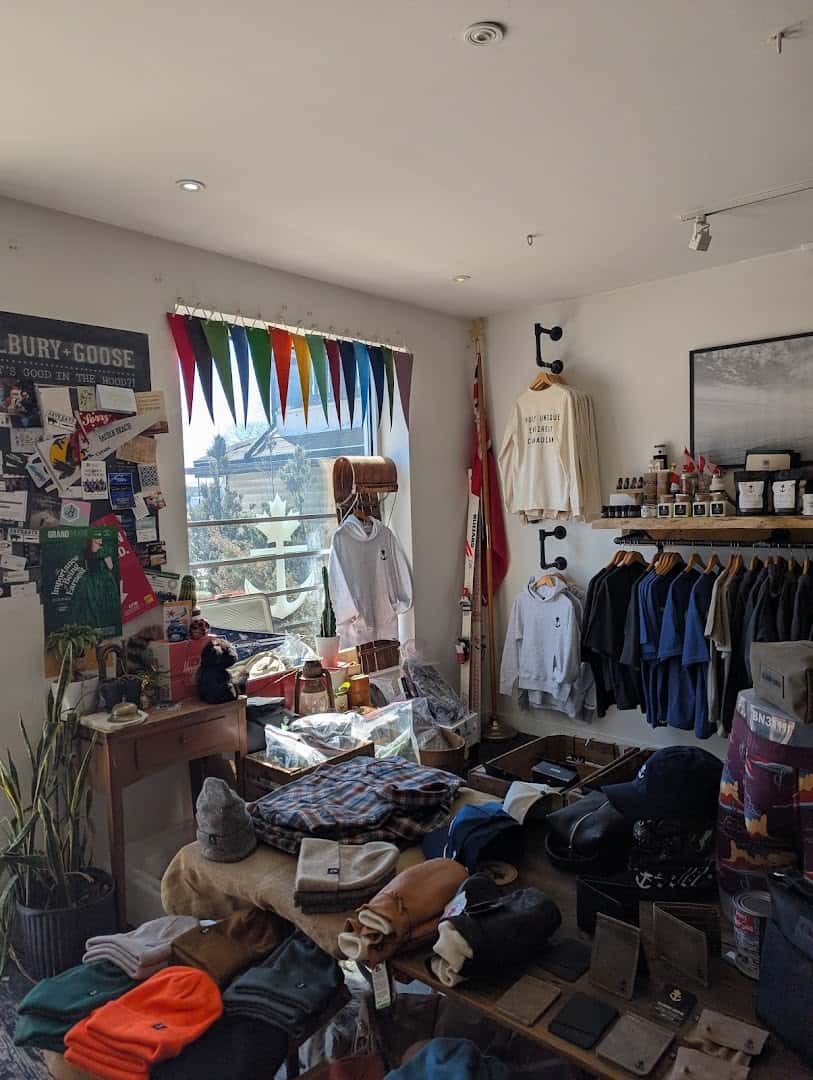 Illbury + Goose — Retail & Boutiques photo 3 of 5