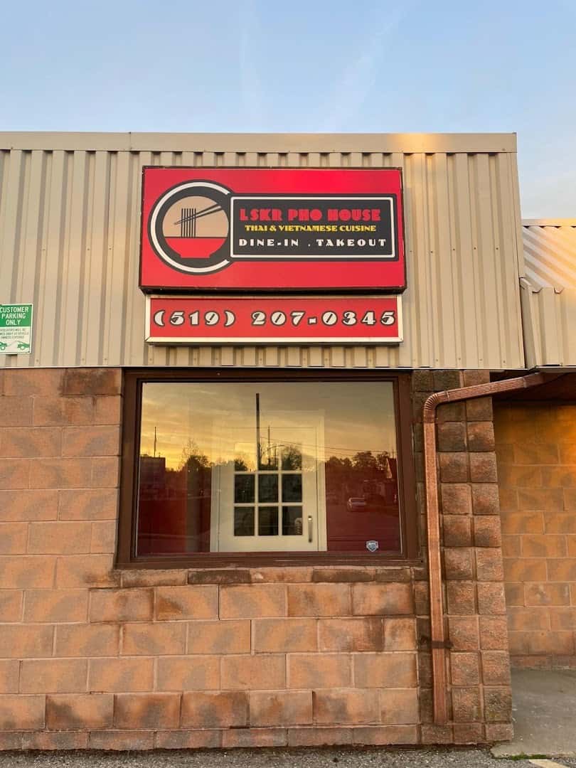 LSKR PHO HOUSE — Restaurants photo 1 of 5