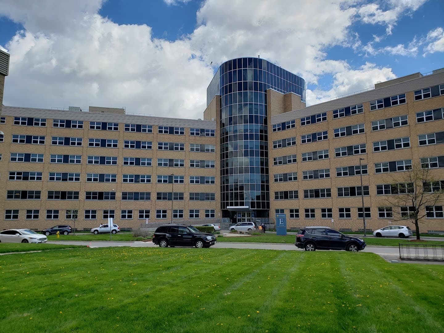 Victoria Hospital & Children's Hospital — Doctors & Medical photo 1 of 5