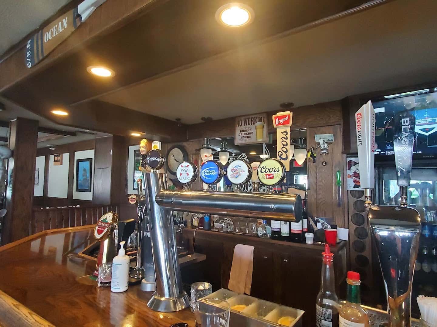Black Pearl Pub — Bars & Breweries photo 3 of 5