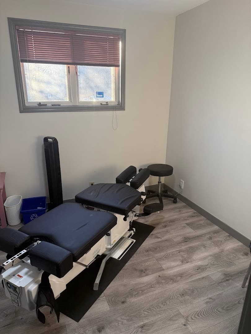London Chiropractic and Massage - Hamilton Road — Chiropractors & Therapy photo 1 of 4