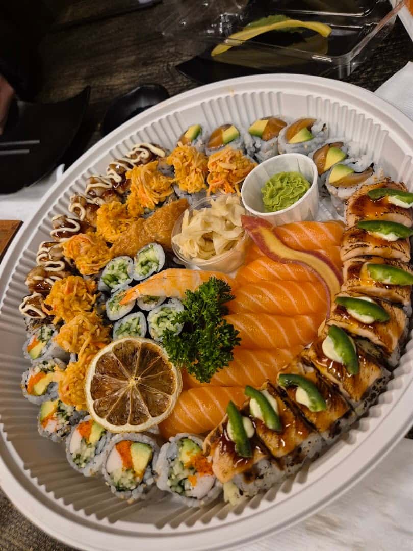 Roll Roll Sushi — Restaurants photo 3 of 5