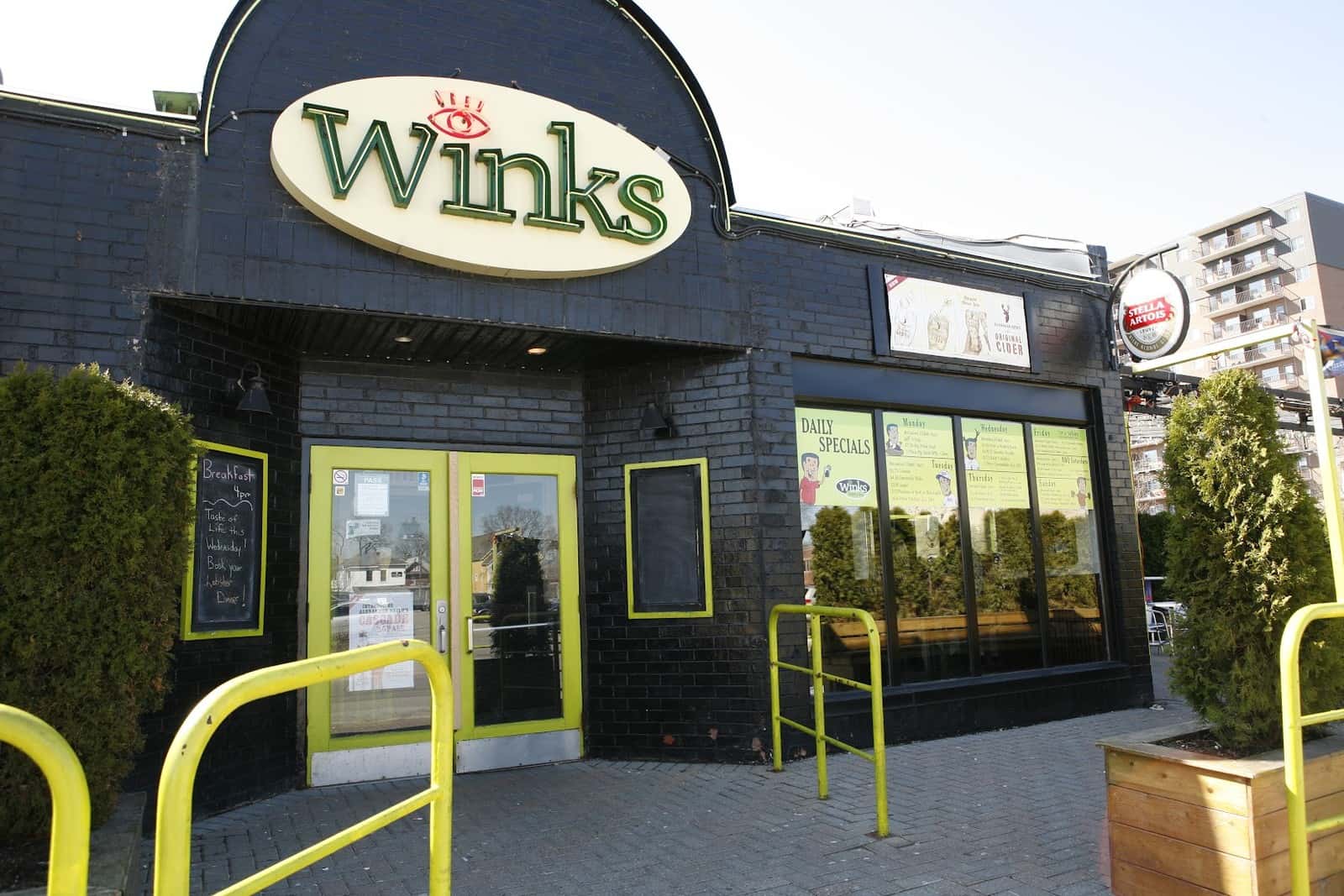Winks Eatery — Restaurants photo 1 of 4