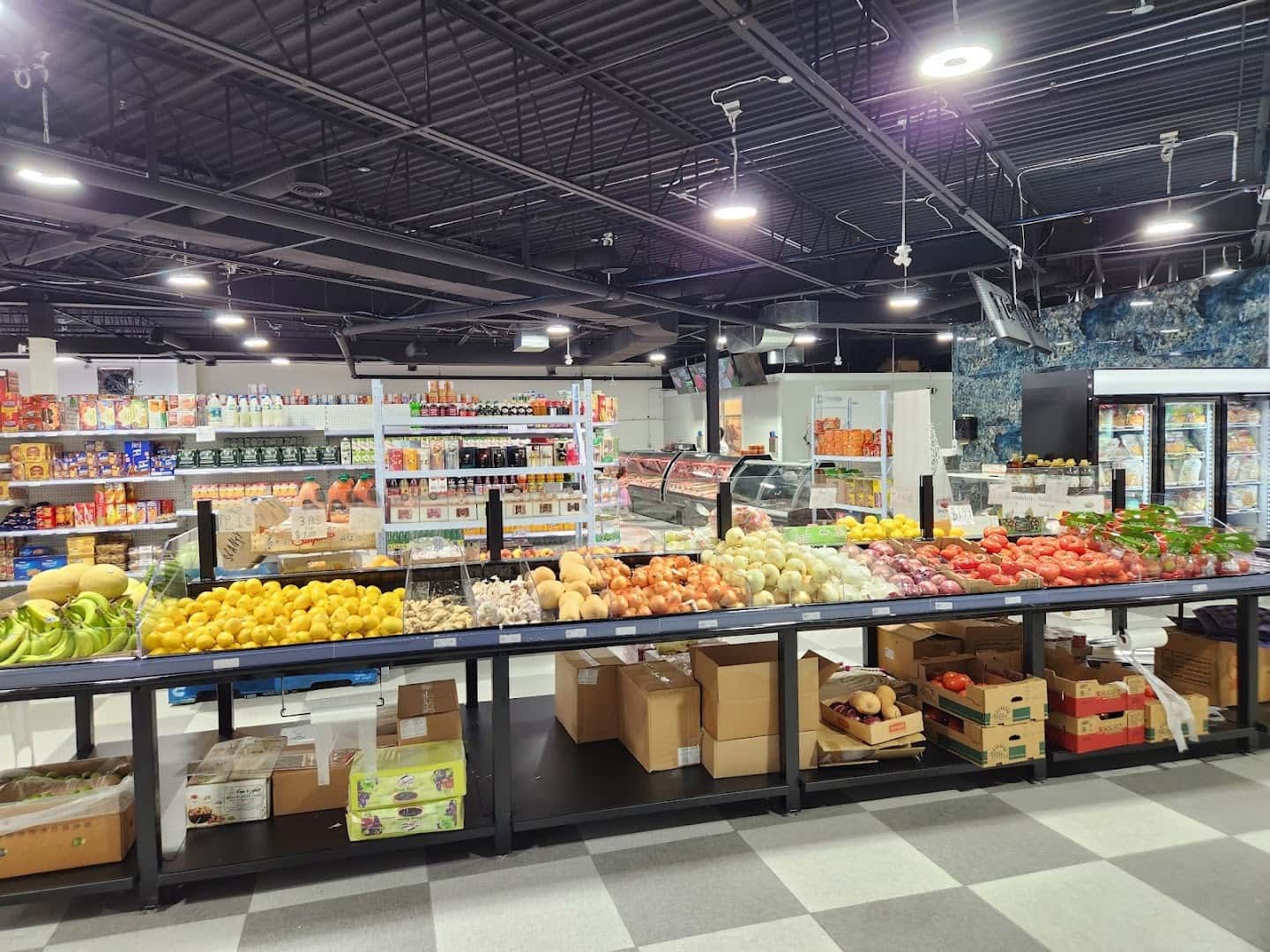 Aryana Supermarket — Retail & Boutiques photo 2 of 4