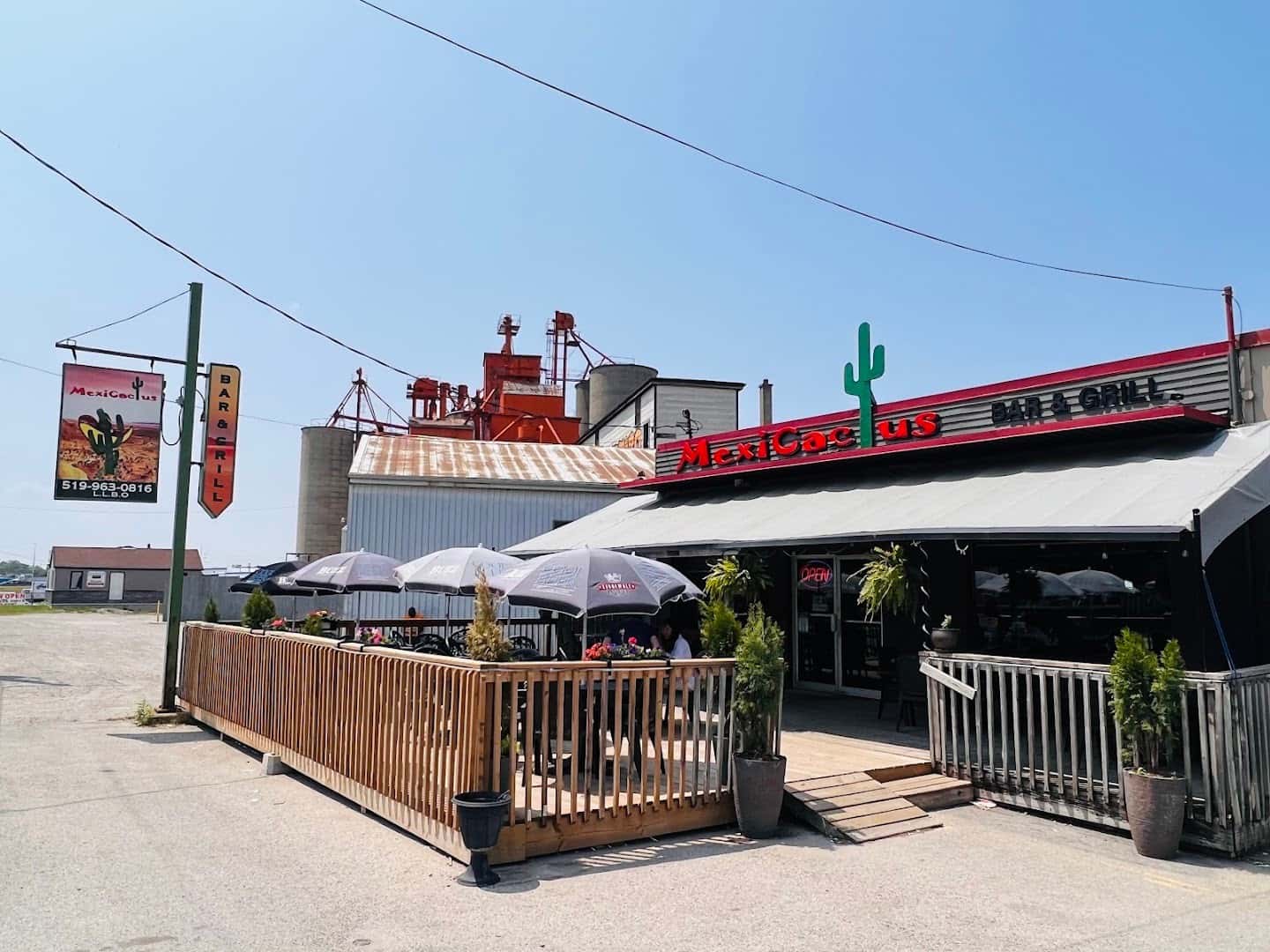 Mexicactus Bar & Grill — Restaurants photo 1 of 5