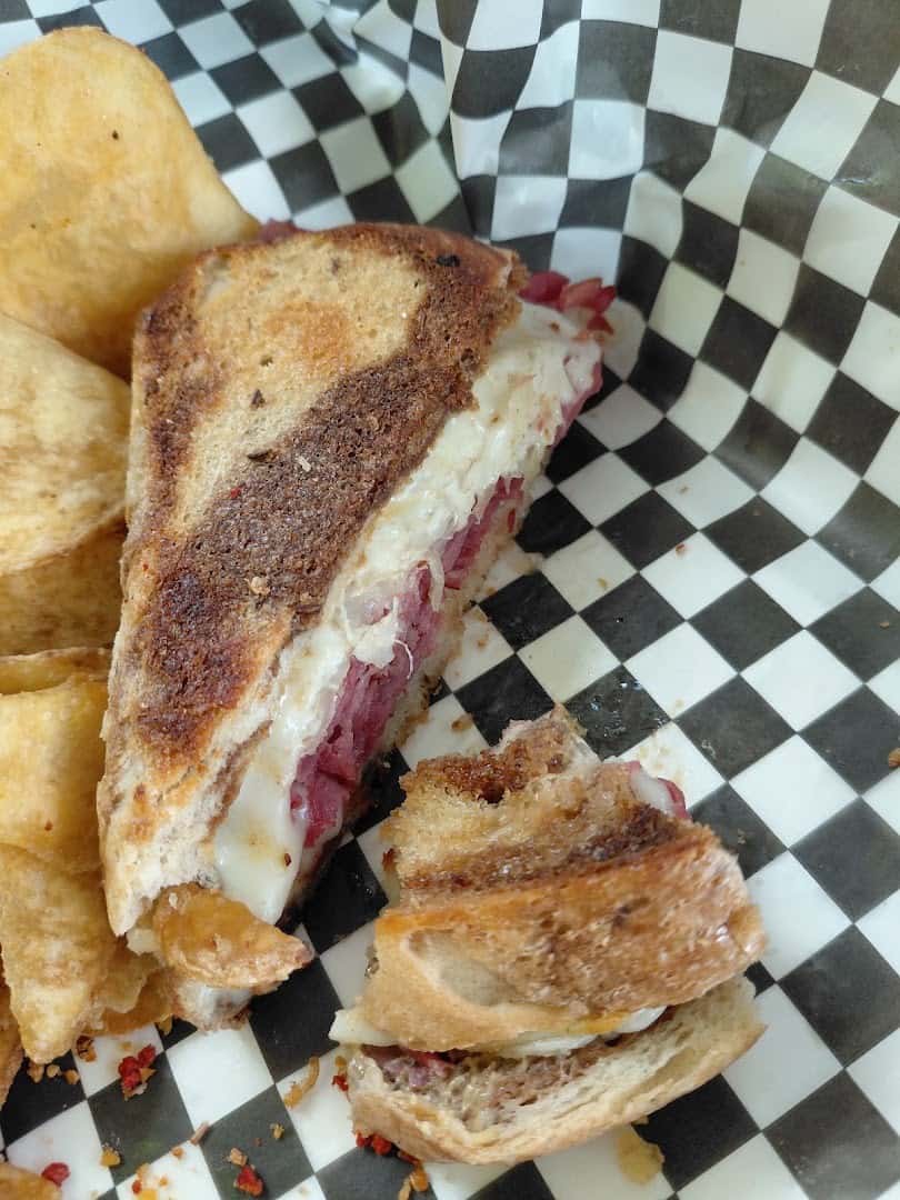 “Mulligans” at Pine Knot Golf — Restaurants photo 2 of 4