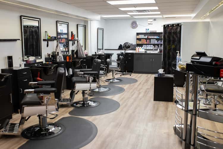 The Razor’s Edge Barbershop & Hair Salon In London